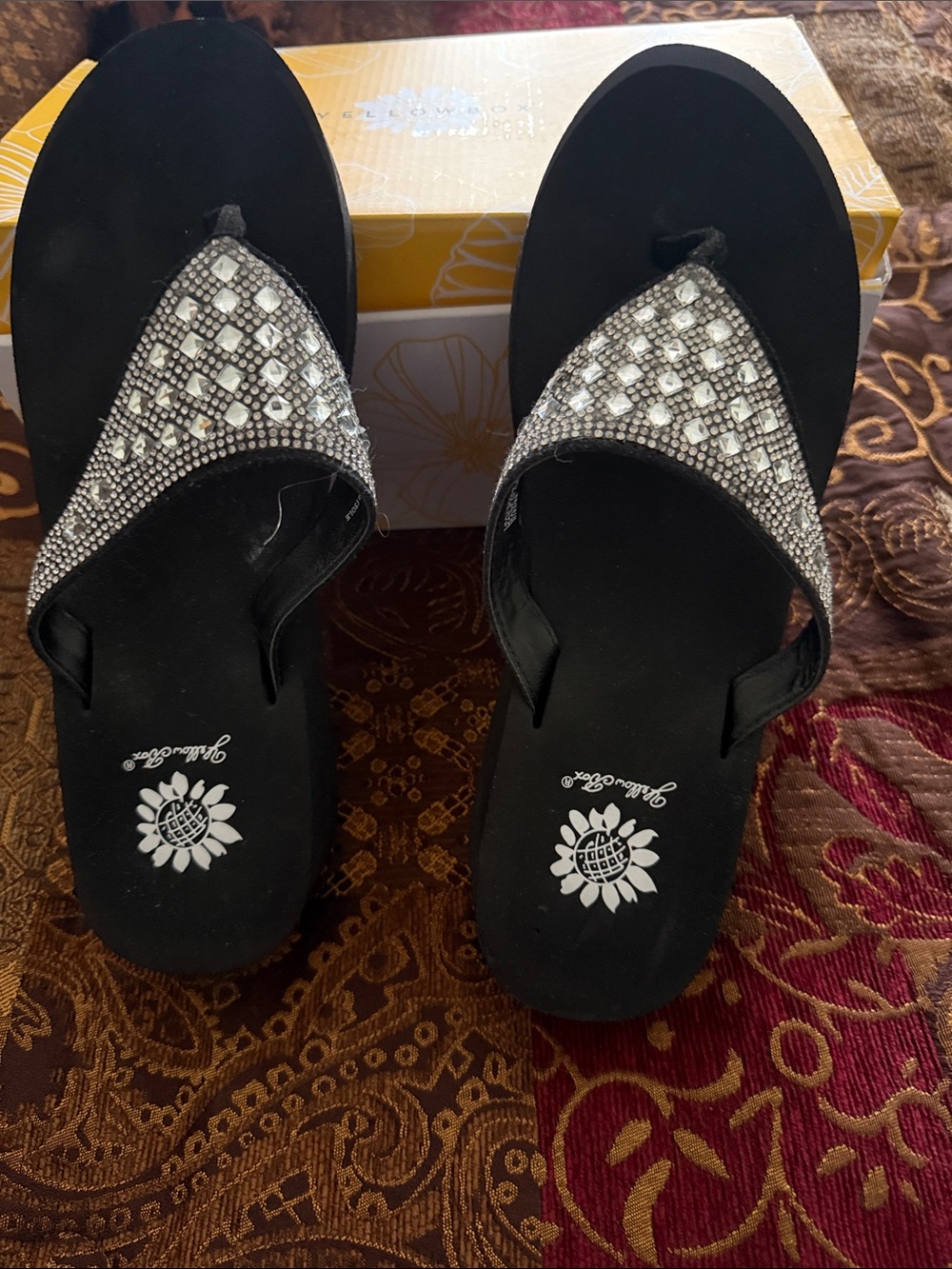 Yellow box Sparkle Gem Embellished Black Thong Sandals -New Size 9